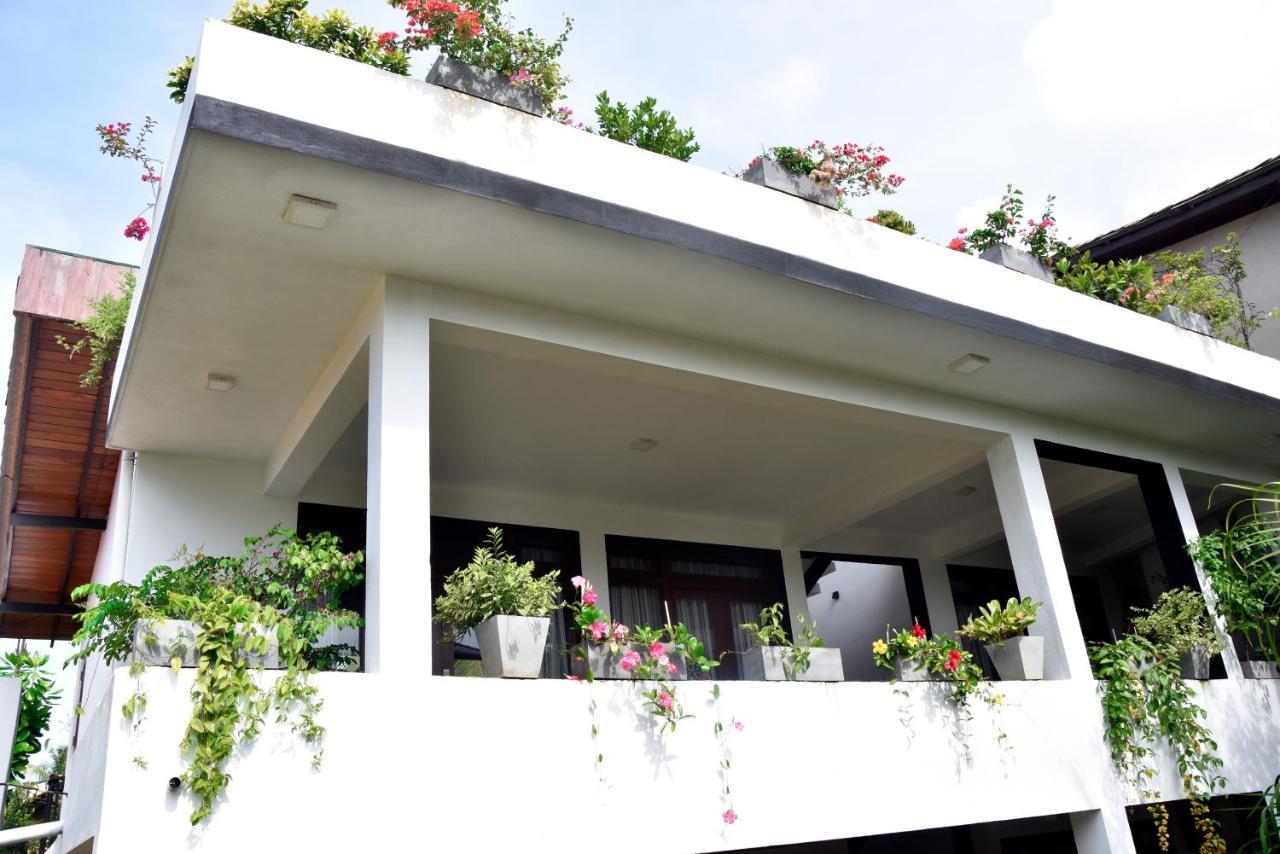 Villa A & A Hikkaduwa Exterior foto